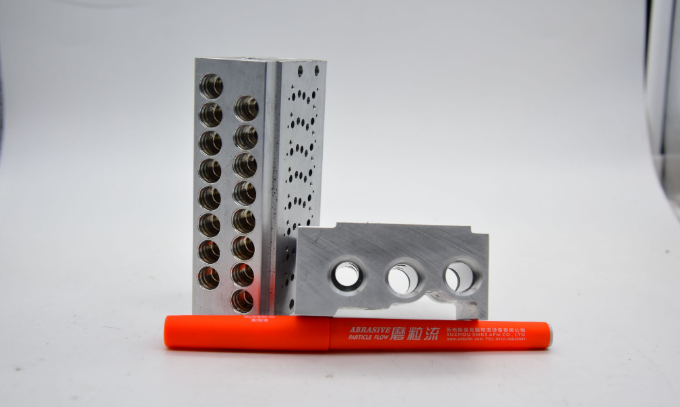 閥體<a href='http://www.sholanto.com' target='_blank'><u>交叉孔去毛刺</u></a>，是令人十分苦惱的事情。一來閥體交叉孔多，二來交叉孔毛刺不像表面毛刺那樣容易接觸，所以，如果用人工對閥體<a href='http://www.sholanto.com' target='_blank'><u>交叉孔去毛刺</u></a>，十分緩慢。